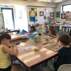 Enfants atelier L'écurie